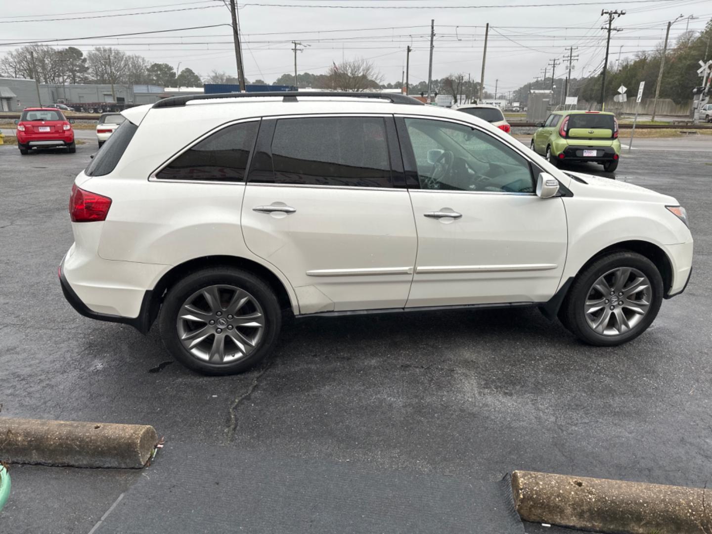 2010 white Acura MDX 6-Spd AT w/Advance and Ent. Pkg (2HNYD2H71AH) with an 3.5L V6 SOHC 24V engine, 6-Speed Automatic transmission, located at 5700 Curlew Drive, Norfolk, VA, 23502, (757) 455-6330, 36.841885, -76.209412 - Photo#5